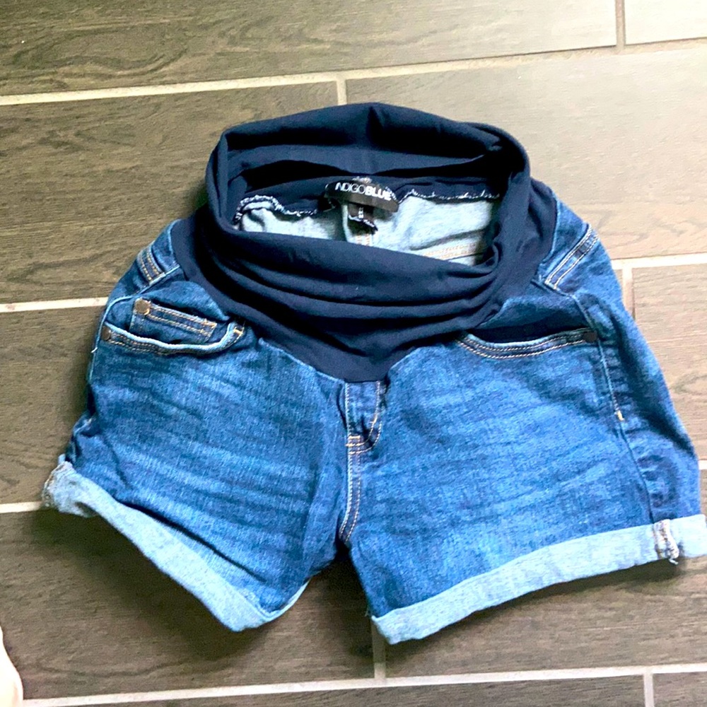 NWOT maternity jean shorts